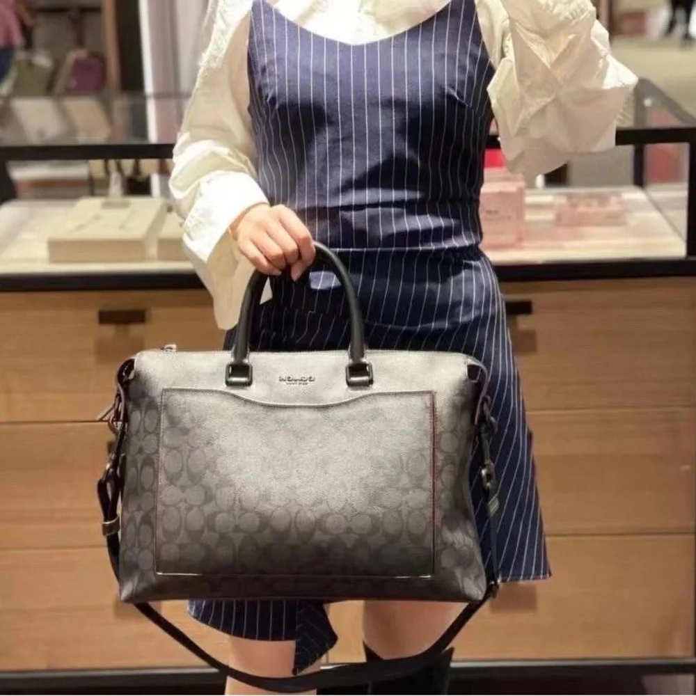 Coach Beckett Pocket Brief In Signature Canvas - Picture 5 of 6